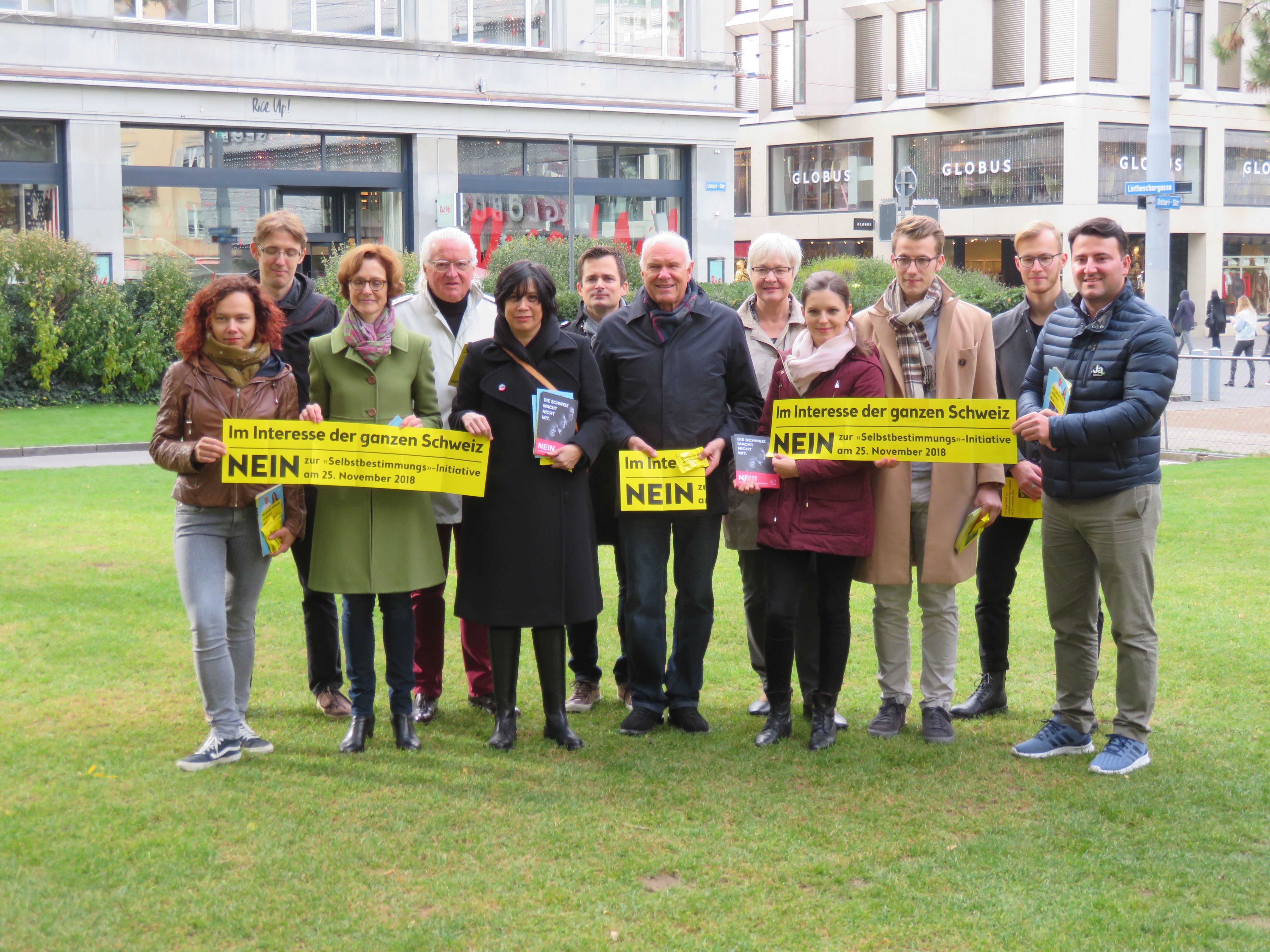 Giornata d'azione Iniziativa per l'autodeterminazione a Zurigo
