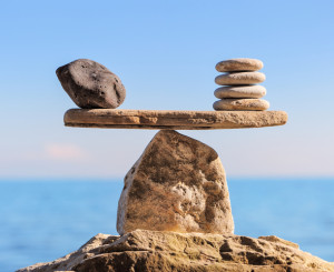 Balance construite avec des pierres