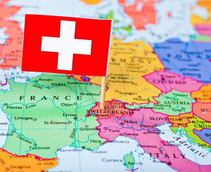 Europakarte mit grosser Markierung für kleine Schweiz