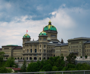Bundeshaus Bern an einem bewölkten Tag